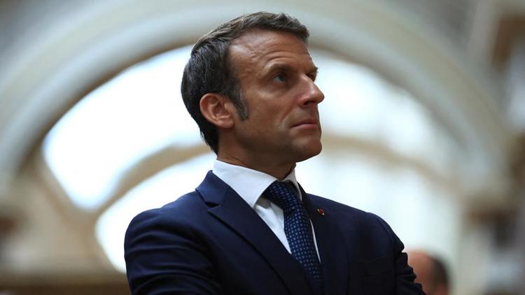 Emmanuel Macron: La France dans le naufrage, vers un avenir incertain en 2027 ?