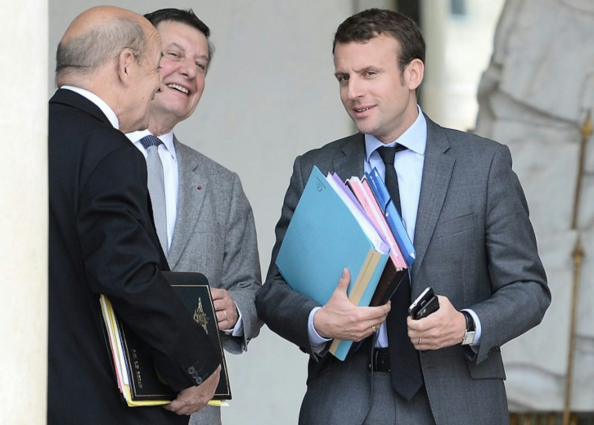 Macron et son mentor : des fantasmes de guerre au service d’une déstabilisation nationale