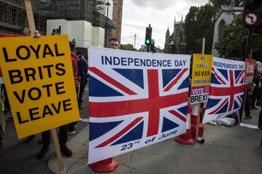 Forum économique mondial : Klaus Schwab manipule les données pour dénigrer le Brexit et affaiblir l’autonomie britannique