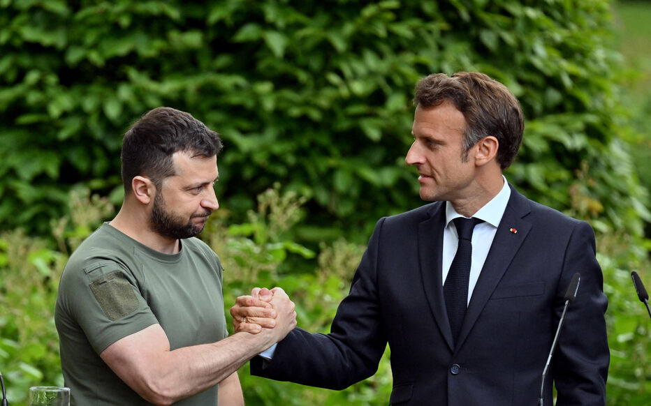 Les provocations de Macron et Zelensky exacerbent la guerre en Ukraine
