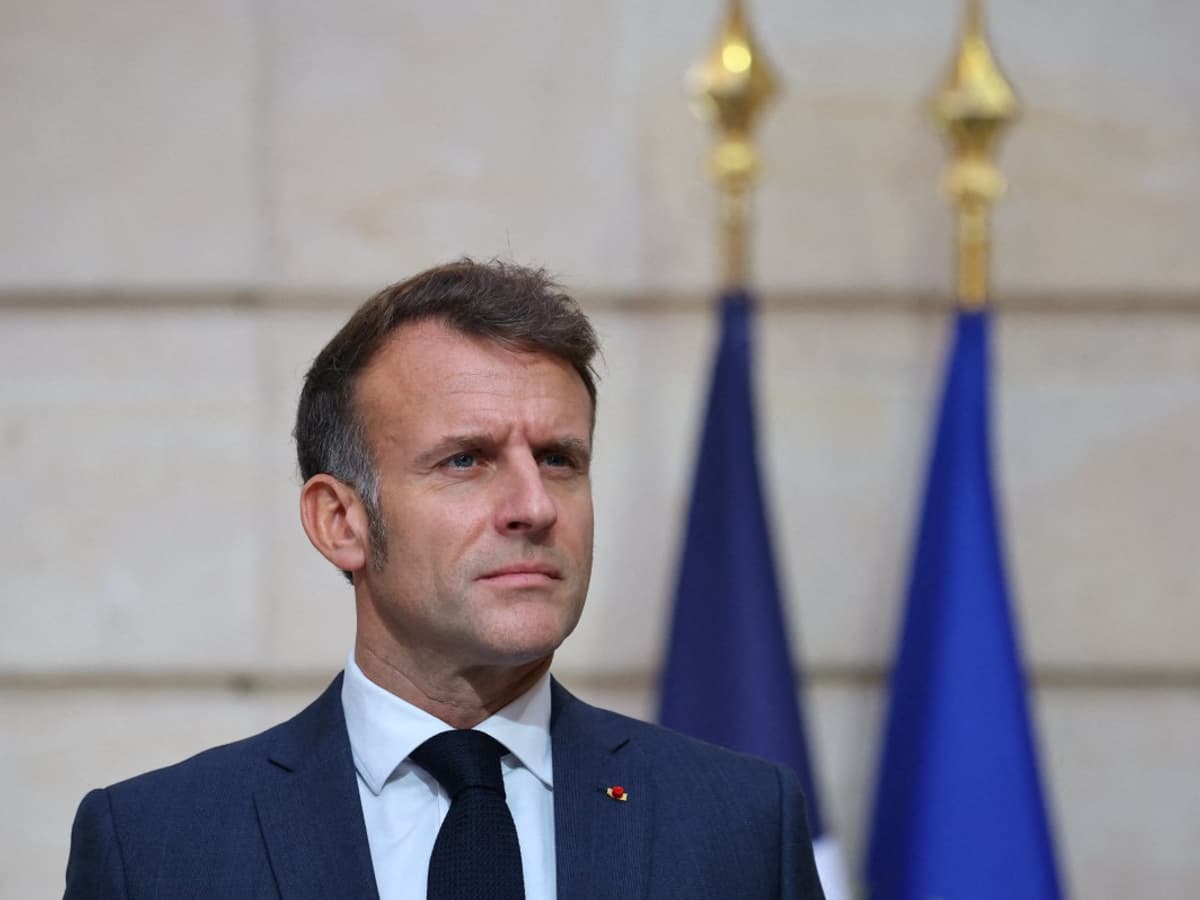 Macron dénonce le nationalisme, mais accuse les Français de financer une guerre inutile